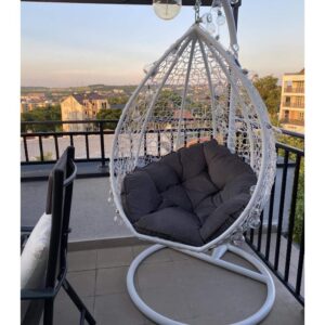 Ljuljaška jaje od kvalitetnog rucno pletenog ratana - Bela boja